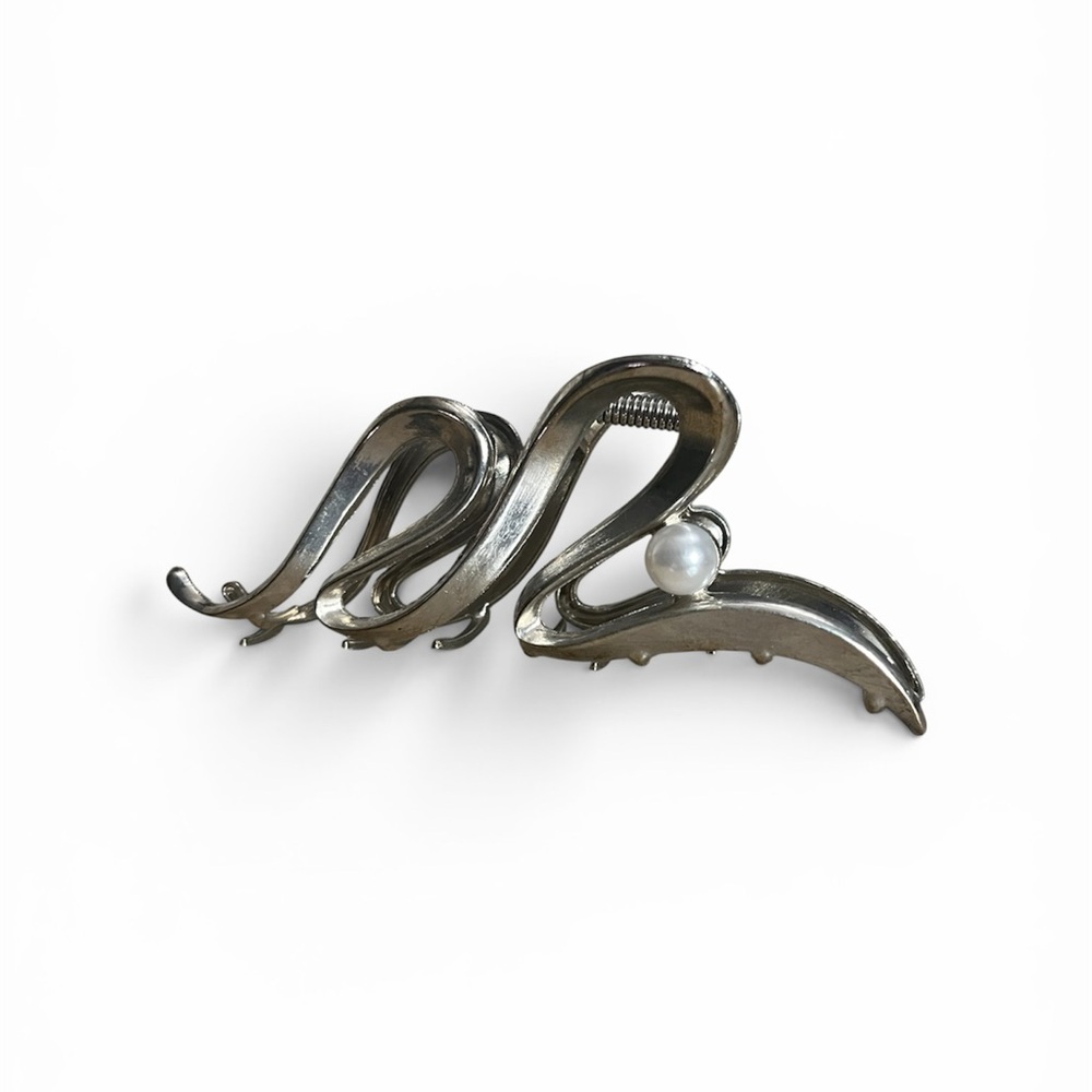 Elegant Silver hair clip with Pearl Accent